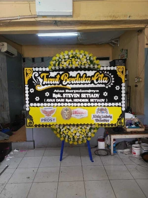 Papan Bunga di Sentul Highlands